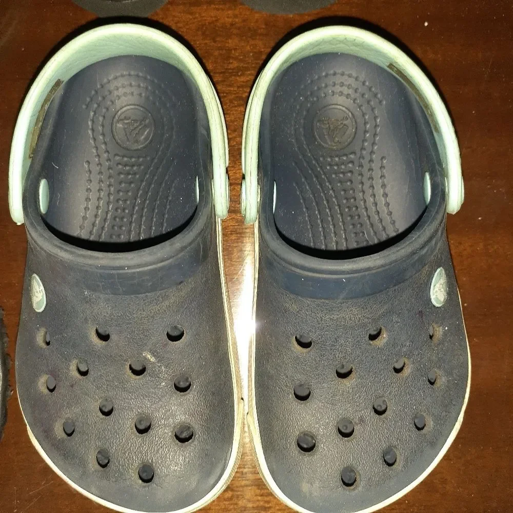 Crocs, 6 Pair Summer Shoe Lot toddler 6 7 8 Sandals Clogs Water Shoes Flip Flops